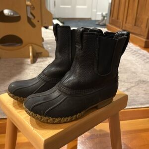 L.L. Bean black Chelsea boots size 6